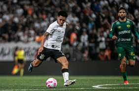 Du Queiroz foi titular do Corinthians na vitria contra o Cuiab pelo Brasileiro