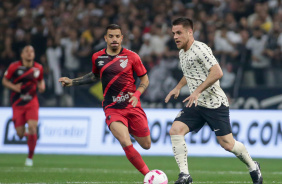 Ramiro durante confronto contra o Athletico-PR na Neo Qumica Arena