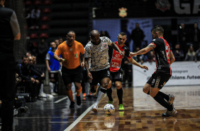Henrique em ao durante jogo do Corinthians pela Liga Nacional de Futsal