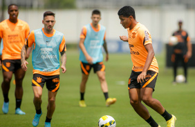 Wesley e Mosquito em treino do Corinthians antes de enfrentar o Gois pelo Brasileiro