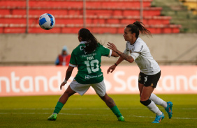 Juliete dribla em jogo contra o Deportivo Cali na Libertadores Feminina