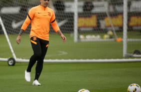 Fagner no treino do Corinthians
