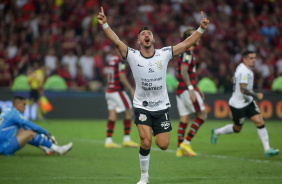 Giuliano festeja gol deixado na final da Copa do Brasil