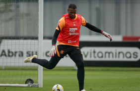 Carlos Miguel em ao no treino do Corinthians no CT Joaquim Grava