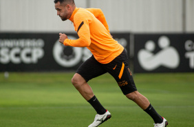 Renato Augusto durante treino do Corinthians no CT Joaquim Grava