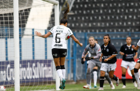 Juliete marcou de cabea o primeiro gol do Corinthians contra o so Bernardo