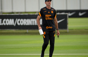Luciano Dias durante treino do Corinthians no CT Joaquim Grava
