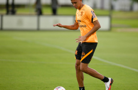 Cantillo durante treino do Corinthians