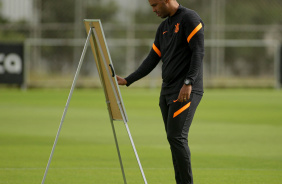 Fernando Lzaro durante treino do Corinthians no CT Joaquim Grava