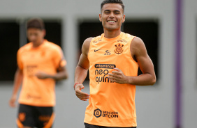 Fausto Vera em ao no treino do Corinthians