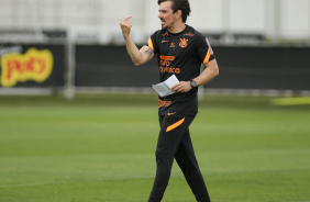 Thiago Larghi em ao no treino do Corinthians
