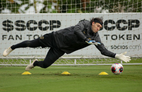 Cssio em ao no treino do Corinthians no CT Joaquim Grava