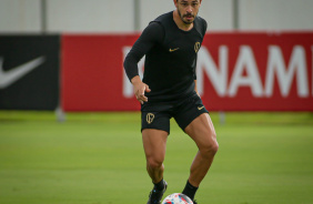 Giuliano durante treino do Corinthians no CT Joaquim Grava
