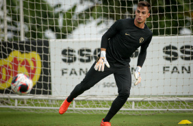 Matheus Donelli em ao no treino do Corinthians no CT Joaquim Grava