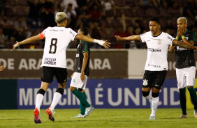 Matheus Araújo e Arthur Sousa festejando o primeiro gol marcado do Timãozinho na Copinha 2023