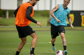 Yuri Alberto e Róger Guedes durante treino do Corinthians
