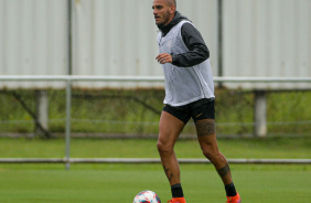 Fbio Santos em ao durante treino do Corinthians no CT Joaquim Grava