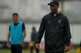 Fernando Lzaro durante treino do Corinthians no CT Joaquim Grava