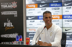 Fernando Lzaro concedeu primeira entrevista coletiva como treinador do Corinthians