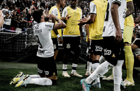 Yuri ajoelha em duelo contra o Água Santa pelo Campeonato Paulista