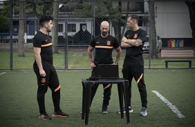 Comissão técnica de Deividy Hadson durante pré-temporada no Parque São Jorge