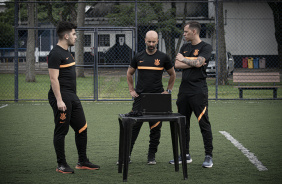Comisso tcnica de Deividy Hadson durante pr-temporada no Parque So Jorge