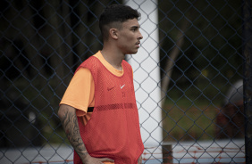 Luis Felipe, jogador recém promovido, pronto para dar sequência à pré-temporada do time de futsal