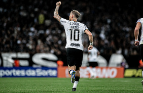 Rger Guedes balanou a rede pelo Corinthians