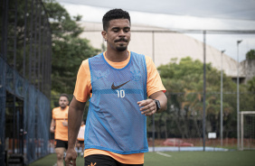Sinsio, novo reforo do time de futsal, tambm se apresentou para a pr-temporada