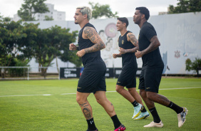 Fagner, Caetano e Gil em treino no CT