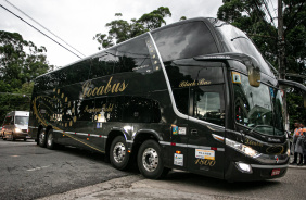 Ônibus do Corinthians chegando ao Morumbi para o Majestoso