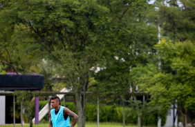 Paulinho em treinamento no CT Joaquim Grava