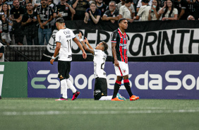 Adson comemora seu gol contra o Botafogo-SP