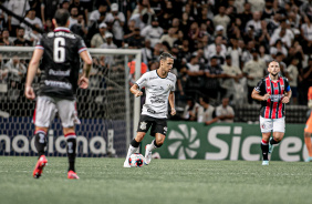 Matheus Arajo voltou a atuar com a camisa do Corinthians diante do Botafogo-SP