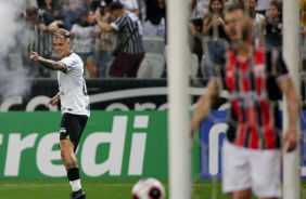Rger Guedes celebra gol na vitria contra o Botafogo-SP pelo Paulisto