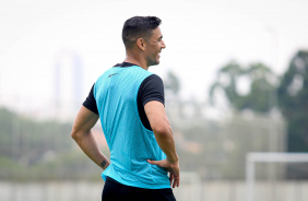 Balbuena sorri em treino do Corinthians antes de enfrentar o So Bernardo