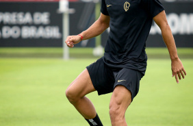 Fausto Vera em treino do Corinthians antes de enfrentar o So Bernardo