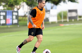Fagner durante ltimo treino do Corinthians antes de encarar o So Bernardo