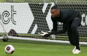Carlos Miguel em ao durante treino do Corinthians