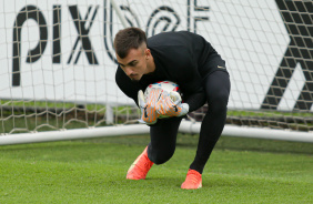 Matheus Donelli durante treino do Corinthians