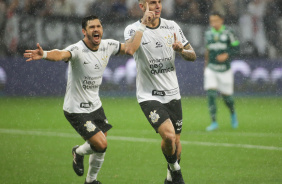 Rger Guedes e Giuliano celebram em empate do Corinthians com o Palmeiras no Paulisto