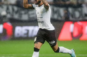 Yuri Alberto comemora gol em empate do Corinthians com o Palmeiras no Paulisto