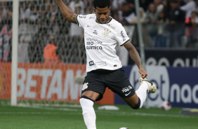 Gil chuta em vitria do Corinthians contra o Mirassol no Paulista