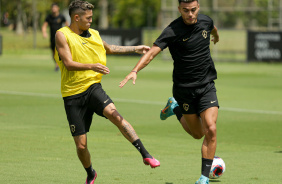 Adson e Fausto Vera fazendo dividida em treino matinal
