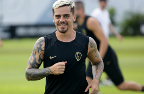 Fagner em treino no CT