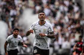 Paulinho marca mais uma vez com a camisa do Corinthians contra o Ituano