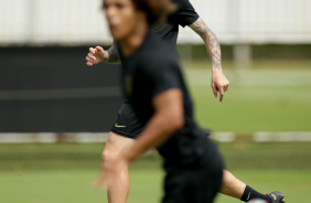 Barletta e Biro em treino do Corinthians nesta quarta-feira
