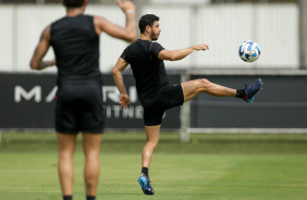 Giuliano em treino do Corinthians nesta quarta-feira