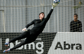 Matheus Donelli em treino do Corinthians nesta quarta-feira