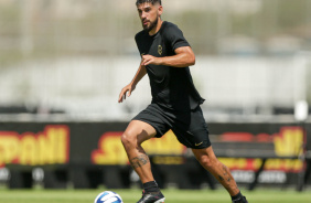 Bruno Mndez em campo durante jogo-treino entre Corinthians e Coritiba